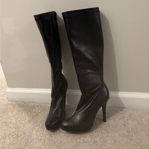Black Knee-High Heeled Boots